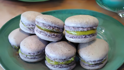 Macaron com Ganache de Óleo de Açaí Orgânico