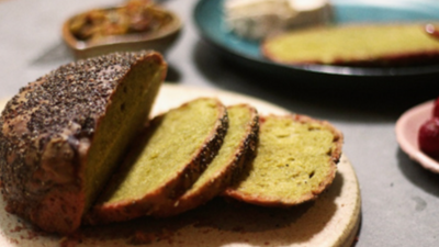 Pão de Beterraba com Óleo de Açaí